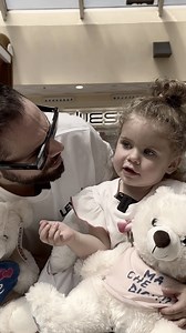 277K views · 8.5K reactions | Lara dobbiamo andare a casa!!! IO STO QUI 藍奈笠 #themogs #casamog #dadlife #vitadapapà #haicapito奈 | Davide Mogavero Official | Facebook