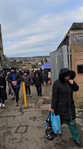 467K views · 10K reactions | Desi Food Street in MINI PAKISTAN BRADFORD UK #desiloginuk #bradford #desifoodie #fishgrill #lahorifood #samosachaat #dahebhalay #lahorifood #ChanaChatRecipe | DESI LOG IN UK | Facebook