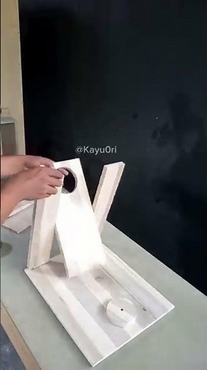 The 2025 Folding Table Everyone Is Copying