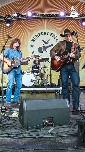 Jesse Welles talks about his new music and what makes a great album | Newport Folk 2025