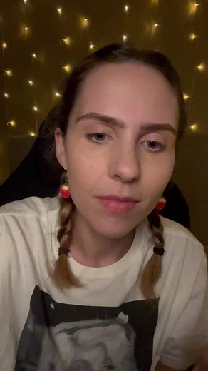 Applying your lipgloss 😚💄 #asmr #lidsounds #asmrsounds #asmrvideo #asmr_tingles #asmrmakeup #asmrlive #tiktoklive #livestream #lipgloss