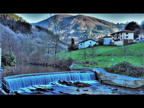 Mark Knopfler -"The water is wide" Instrumental