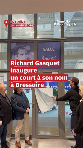 « L’un des meilleurs tournois Future en France » : des souvenirs marquants à Bressuire pour Richard Gasquet Présent à l’ITF de Bressuire, Richard Gasquet a inauguré une salle à son nom mercredi 14 janvier 2026. L’occasion de se plonger dans ses souvenirs à travers trois dates marquantes dans les Deux-Sèvres. ▶️https://l.lanouvellerepublique.fr/KTj | La Nouvelle République Deux-Sèvres