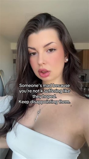 🐈‍⬛ (@femalepresident_)’s videos with original sound - 🪐