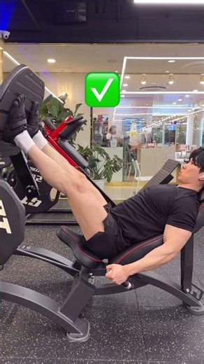 Stop squat press mistakes: knees in, loose grip, wrong ROM = injury risk.