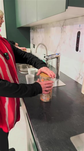 Wayne Sleep shows Team Best how to keep fit while making a cuppa. Why not try week 2 of his brilliant Best Ballet for an easy 20-minute dance class for beginners. You don’t even need to get out of your chair for some of the moves! https://fb.watch/px70do6OEN/ | best Magazine