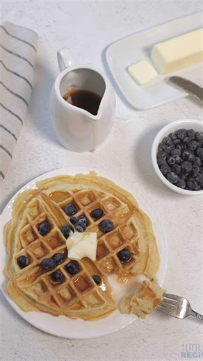 comment 'RECIPE' and I'll send it right to you! 🧇 This single-serve waffle is for those mornings when you really want a waffle… but definitely don’t want leftovers. 😄 You just mix up a quick batter with basic pantry stuff, pour it into the waffle iron, and done... crispy on the outside, fluffy on the inside perfection in under 10 minutes. Add butter, syrup, fruit, chocolate chips… whatever you’re feeling. 💛 https://littlebitrecipes.com/single-serving-waffle/ #waffles #wafflerecipe #homemadewa
