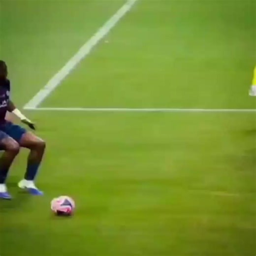 Musiala is back👏🥹 In July 2025, he suffered a serious ankle injury in a match against PSG in the Club World Cup, resulting in a fractured fibula and ligament damage. In November 2025, after surgery and rehabilitation, he returned to Bayern training, which was faster than expected. Almost 7 months later, the German youngster took the field for Bayern Munich in a match against RB Leipzig and also made an assist. Thanks to Jamal Musiala for coming so far from such an injury, football was waiting 