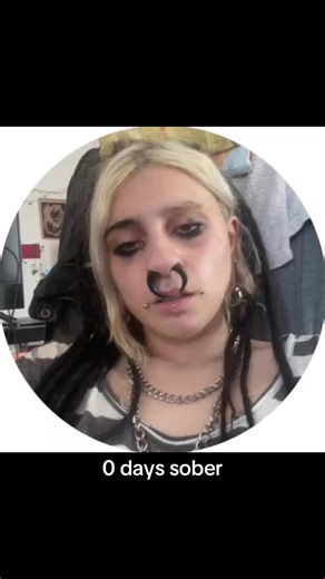 I couldn’t wait to make this one!! I’m so proud of my progress, so proud to have stayed clean despite my brain always trying to trick me to fall back into the old habits! #recoveroutloud ❤️‍🩹