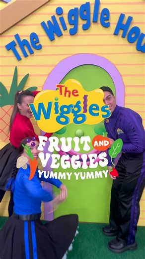 33K views · 351 reactions | When fruit & veg hit just right… Param Pam Pam! 復省 We’re proud to partner with the fruit and vegetable industry to inspire healthy eating. Don’t miss out — enter now at fruitandveggies.org for your chance to meet The Wiggles and see them live in concert!✨ #fruitandveggiesyummyummy #thewiggles #internatioanlfreshproduceassociation #ifpa | The Wiggles | Facebook