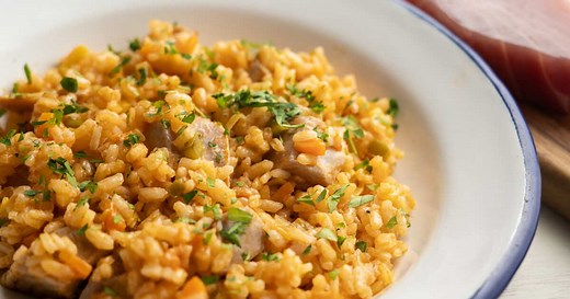 Riz à la manière d'une paëlla : la recette facile à faire à la poêle