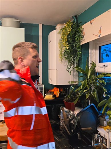 Why does January never end and why is it this year, that its decided to rain every fecking day as well! So bored of it now! Bring on February, I'm ready for it! #rain #weather #januaryblues #January #thegardeningpostman