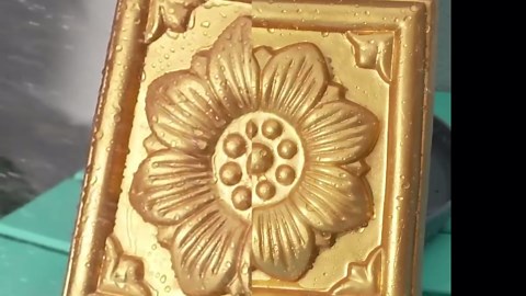 Acrylic Paint Metallic Gold, 250ml Gold Leaf Paint for Art Painting, Ideal for Canvas, Wood, Clay, Fabric, Ceramic, Stone, Glass Craft Supplies