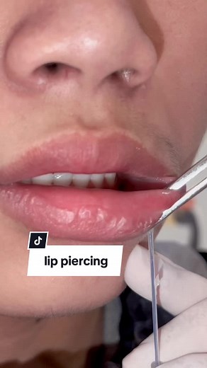 How to Properly Pierce a Side Labret