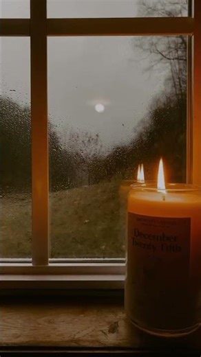 Thunderstorms on a cozy night in ⛈️🕯️