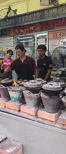 Heun Kee Claypot Chicken Rice (Pudu) - MICHELIN Guide #foodie