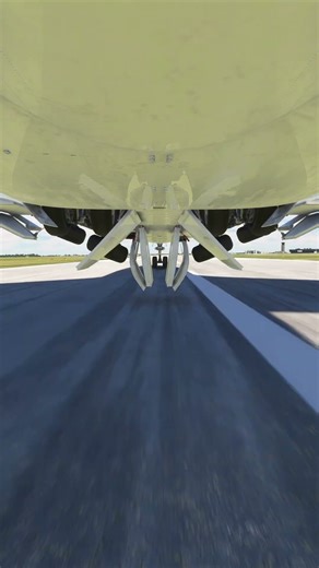 This plane could not land due to engine failure ep 175