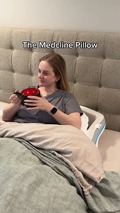 Do you struggle with arms falling asleep? I do the full ADHD toss-and-turn every night and my arms normally fall asleep before I do. This pillow system has been amazing for me. I even got one for my mom! It’s great for heartburn, great for side sleeping, you can use just part of it or all of it. I especially love it works as a sit-up pillow for Saturday morning coffee in bed. No more numb arms. No more midnight flip-flops. Just premium spinal alignment and Zzzzs. #sidesleeper #adhdsleep #medclin