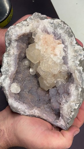 16K views · 306 reactions | #doublegeode #UFO #eggs #H20 #geodecrack #calcite #hardwork #pyrite #quartz #diamond #NFS #keokuk #geode #fabulous #site #woodiesrockshop #crystal #sparkle #goethite #mineral #hair #inclusion #raw #jackhammer #missouri #ancient #prehistoric #Geodes #crack #it | KeokukGeodes | Facebook
