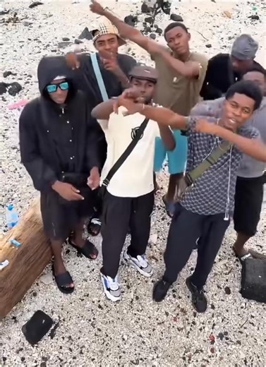 Wa hahaya gni wouribaziza soiffiiii | Comores Music