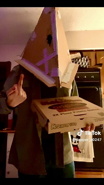 Happy hallows #halloween #halloween2024 #sh2 #jamesunderland #redpyramidthing #pyramidhead #outlast #csm #chainsawman #betweentwofires #hplovecraft #horror