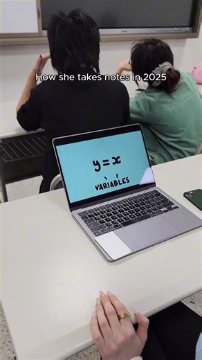 That’s why she doesn’t need to write #plaud #plaudnote #techgadgets