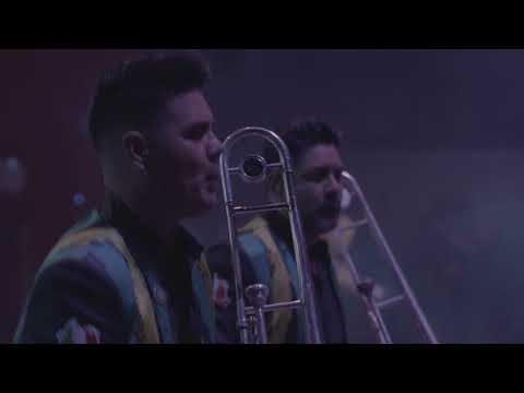 Banda Pequeños Musical – De Brinquito (En vivo desde de Auditorio Nacional)