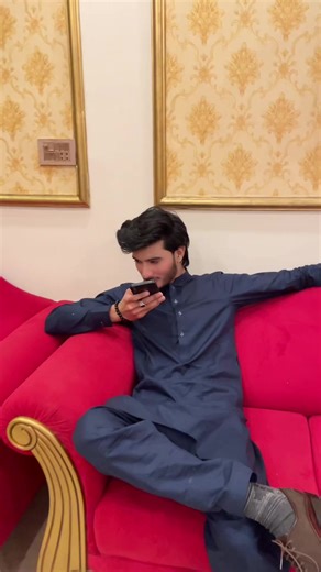 Ap sab ko Eid Mubarak❤️waji ko Eid mil gai ap btaen apko Kis Kis ne Eidi dii@wajahatkayani99