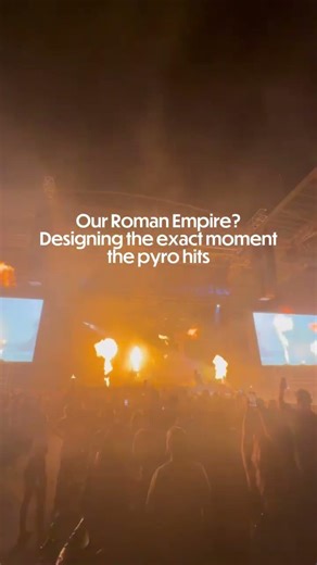 It's always exciting when the pyro hits for the first time and the crowd reacts 🔥 ‪@postmalone‬