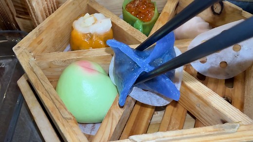 I went to Lung Dim Sum in Hong Kong for what turned into the biggest dim sum breakfast of my life! #HongKongDimSum #YumCha #DimSum | Strictly Dumpling