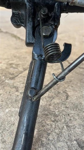 Quick Trick! Install Motorcycle Springs with Just a Screwdriver.