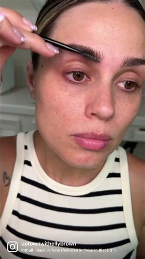 How to trim your eyebrows #eyebrows #eyebrowtutorial