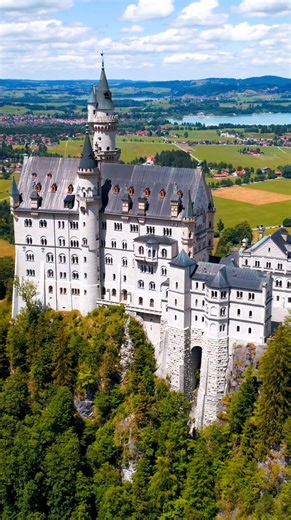 7.6K views · 623 reactions | Exploring the enchanting Neuschwanstein Castle  #neuschwanstein #neuschwansteincastle #germany #bavaria #castle | Digital Traveling | Facebook