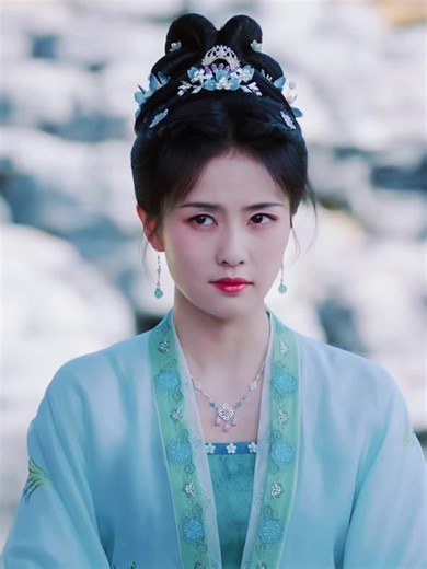 It's hard for him to accept why she is only afraid of him, but she is good to everyone else.#storyofkunningpalace #bailu #zhanglinghe #cdrama #tiktoktainment