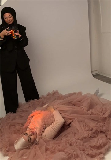 Stunning Maternity Photography in Lying Pose