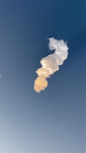 SpaceX booster 12 geri gelişi. Milletin derdine bakın bir de bizim derdimize! Millet nelerle uğraşıyor, neleri takip ediyor... Biz de Akp Mhp, davalar mavalarla, adalet hak hukuk arayışıyla, gözaltına alınan başkanlar ve gazetecilerle, ekonomik dertlerle, kiralarla, 4000Kw/s elektrik tüketim limitleriyle, gümrük sınırlarıyla, vergileriyle uğraşıp duralım... | Asıl Hedef Türkiye