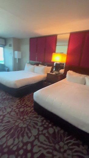 MGM Grand Las Vegas Hotel Room Tour