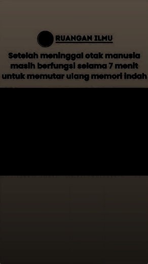 Bayangkan otak manusia seperti bioskop raksasa yang selama hidupnya merekam jutaan adegan: wajah orang yang kita cintai, rasa takut, tawa, penyesalan, dan harapan. Lalu muncul pertanyaan yang sudah lama menghantui manusia: apakah bioskop itu memutar “film terakhir” saat kita mati? 🌌 Ilmu pengetahuan mulai mengintip jawabannya. Pada 2022, para ilmuwan tanpa sengaja merekam momen yang sangat langka: aktivitas otak seseorang tepat saat ia meninggal. Seorang pria berusia 87 tahun dipantau EEG (alat
