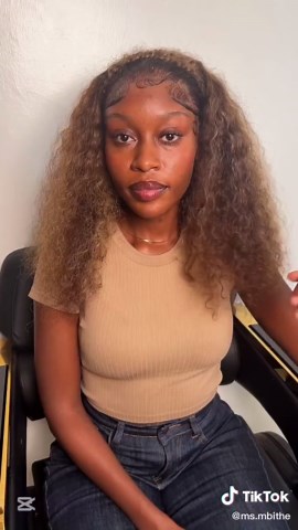 Aaaaah🥰, first time hanging out with you guys#wigplug #wigplugkenya #theboldmbithe#msmbithe #uni #tiktokkenya #muturaisnotafruit😜