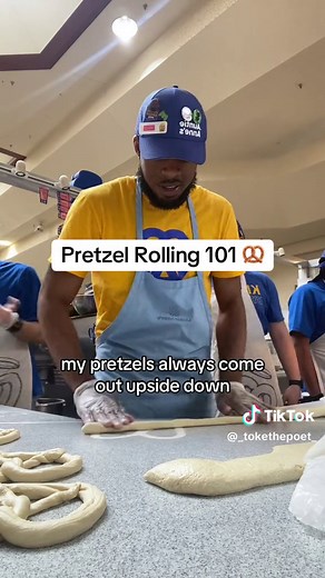 How to Make Auntie Anne's Pretzels at Home