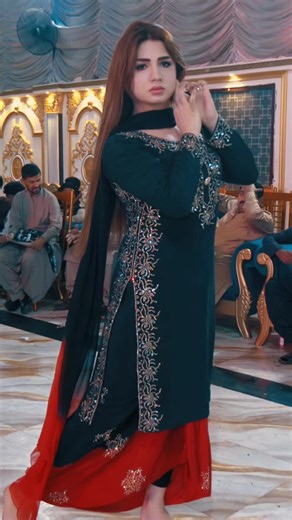 CHHAITE BOORIEN VE TABIBA_ MAHI KHAN MUJRA DANCE PERFORMANCE SGRECORDS #Dance #program #bollywood #viral #mhr_iftikhar_bati