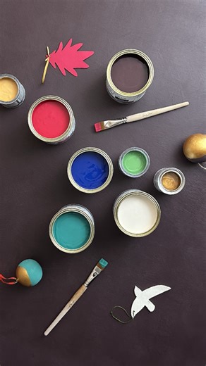 Introducing our Christmas Colours 2025🎄🎨 We’re making the festive season joyous and bright this year! Annie has curated a gorgeous Chalk Paint Christmas colour palette to use for your seasonal painting projects. 2025’s Christmas colours are: * Tyrian Plum * Florence * Capri Pink * Original * Frida Blue With additional accents in Arles, Antibes and Gold. If you’re in the UK or Europe, you can purchase them together as a limited edition set featuring the five main colours or all seven, along wit