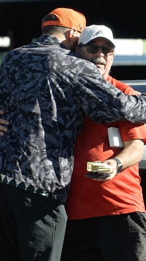 Selling A New iPhone For $1 | BigDawsTv