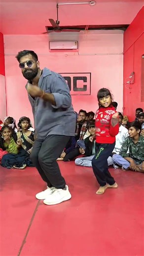 “Sutake Char Round Marle 🔥 | Cute Girl Dance | Bhoomi FDC | Trending Dance Video 💃”