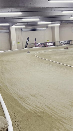 The Silver State rc race now features 1/10 scale oval racing as well. AMain Hobbies ProTek RC Team Cayote USA are proud sponsors of both the off-road and oval racing going down in Las Vegas this weekend. Check out the oval stream starting tomorrow on LiveRC.com #amainhobbies #protekrc #teamcayote #liverc #ovalrace #rc #lasvegas