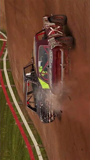 Head-On Carnage: Wreckfest Rival Crash!😱