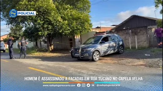 Rádio Plug on Instagram: "POLICIAL Na manhã desta terça-feira (09), por volta das 06h00, um homem de aproximadamente 30 anos foi encontrado morto com golpes de faca na rua Tucano, no bairro Capela Velha, em Araucária. O corpo estava em frente ao portão de uma residência. De acordo com informações iniciais, um vizinho localizou a vítima ao sair para trabalhar. Ele relatou à equipe da Guarda Municipal, primeira a ser acionada, que ouviu gritos durante a madrugada e o barulho de um veículo deixando