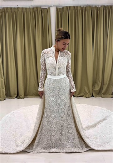 the perfect blend of traditional and modern in one dress🤍✨ #ivorybridaljkt #ivorybride #fy #weddingdress #ivorydress