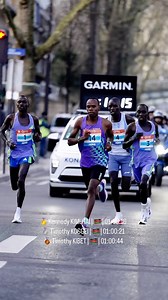 Half Paris marathon 2025 Le dimanche 9 mars, lors du semi-marathon de Paris 2025, Kennedy Kimutai a remporté la course masculine avec un temps de 1 h 00’16’’. Il est suivi de Timothy Kosgei, qui prend la deuxième place avec un temps de 1 h 00’21’’, et de Timothy Kibet, qui termine troisième avec un temps de 1 h 00’44’’. #semimarathon #semimarathondeparis #21km | Immersion360_
