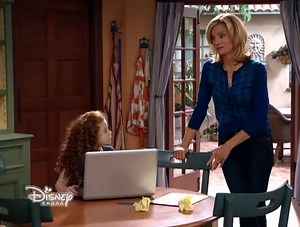 Dog with a blog s02 ep17-BG-SUB